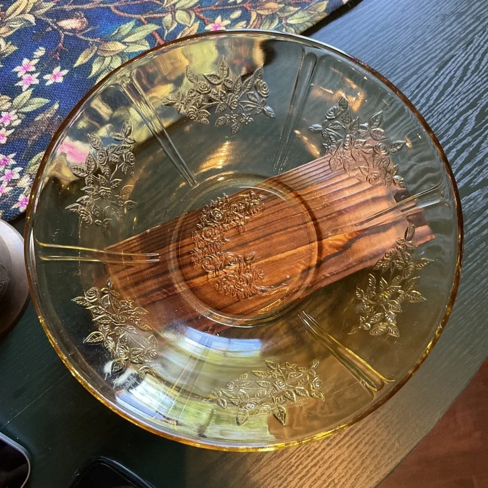 Federal Glass Sharon Cabbage Rose‎ Amber Depression Bowl 8.5 Inch Vintage